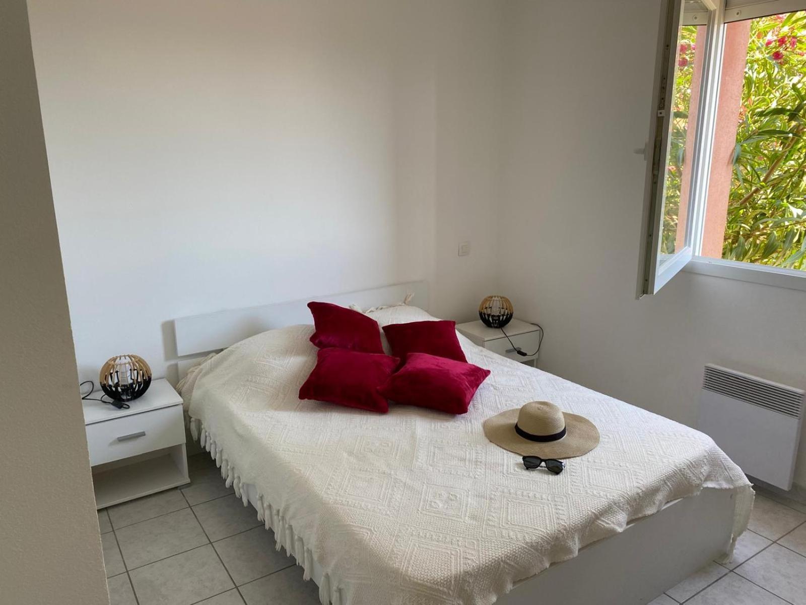 Appartement 4 Pers - Terrasse - Vue Mer - Proche Plage Saint-Pierre-la-Mer  Buitenkant foto